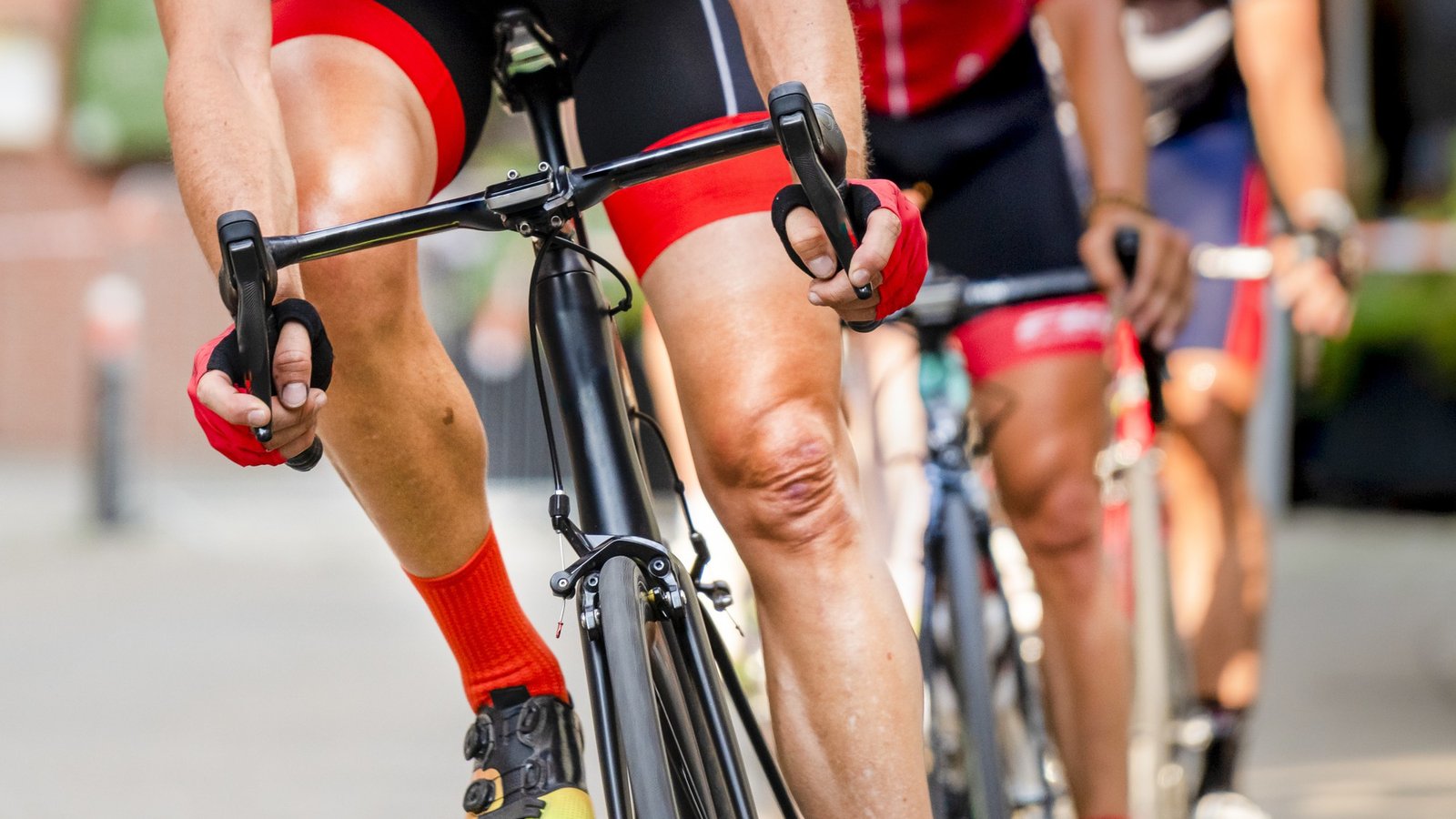 Athlètes faisant du cyclisme